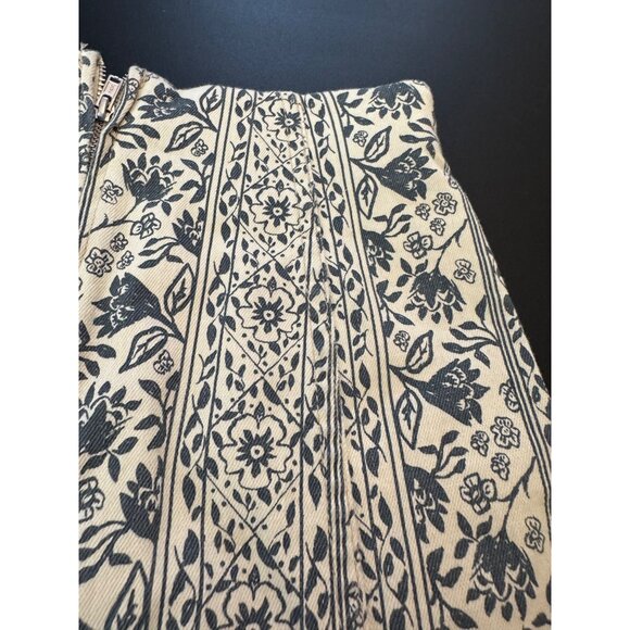Free People Floral Print Cream & Black Mini Skirt With Back Zipper Size 0 - Picture 4 of 8